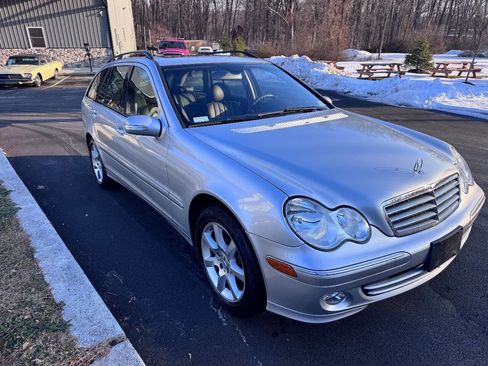 Used 2005 Mercedes-Benz C 240 4MATIC Wagon image 6