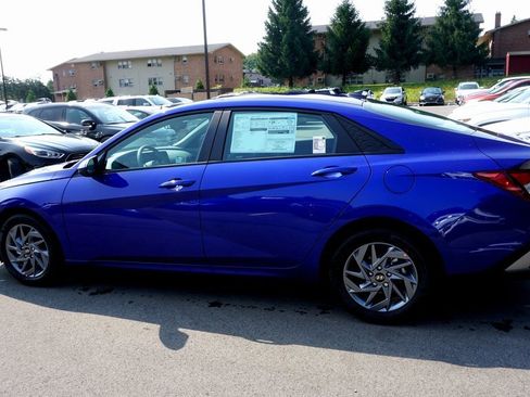 Used 2024 Hyundai Elantra SEL image 7