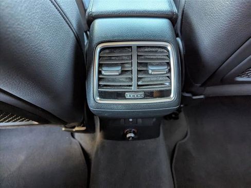 Used 2018 Audi Q3 2.0T Premium image 16