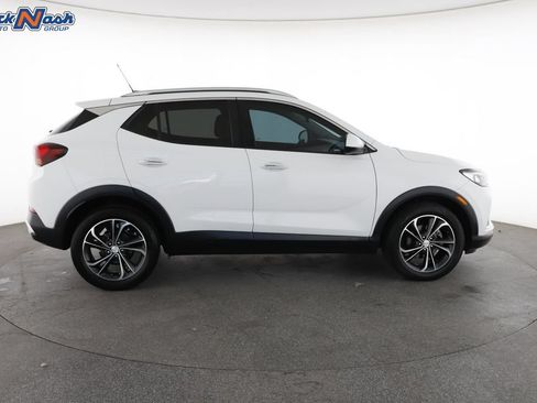Used 2022 Buick Encore GX Essence FWD image 14
