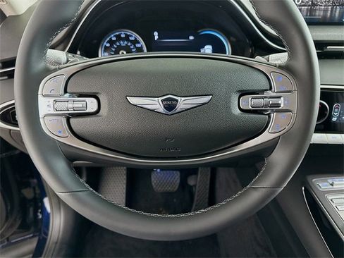 Used 2025 Genesis GV70 2.5T image 14