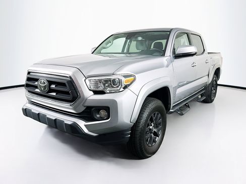 Used 2021 Toyota Tacoma SR5 image 3