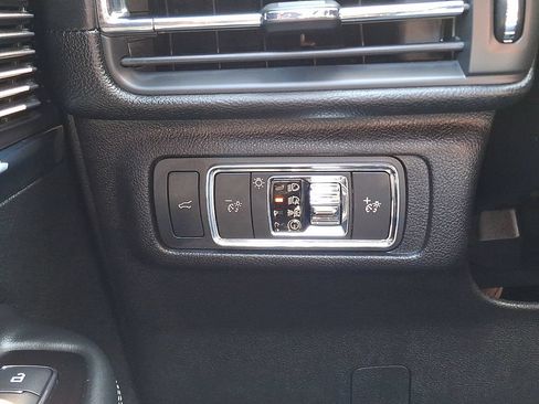 Used 2022 Lincoln Corsair AWD w/ Premium Package image 27