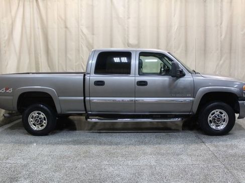 Used 2006 GMC Sierra 2500 SLT w/ Onstar Plus Package image 2