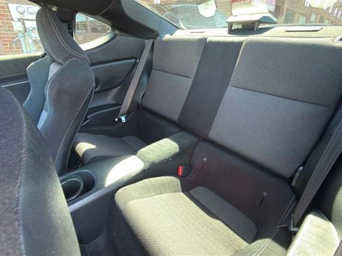 Used 2017 Toyota 86 RWD image 7