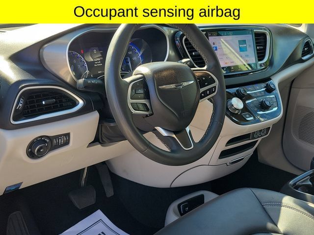 Certified 2024 Chrysler Pacifica Touring-L FWD image 25