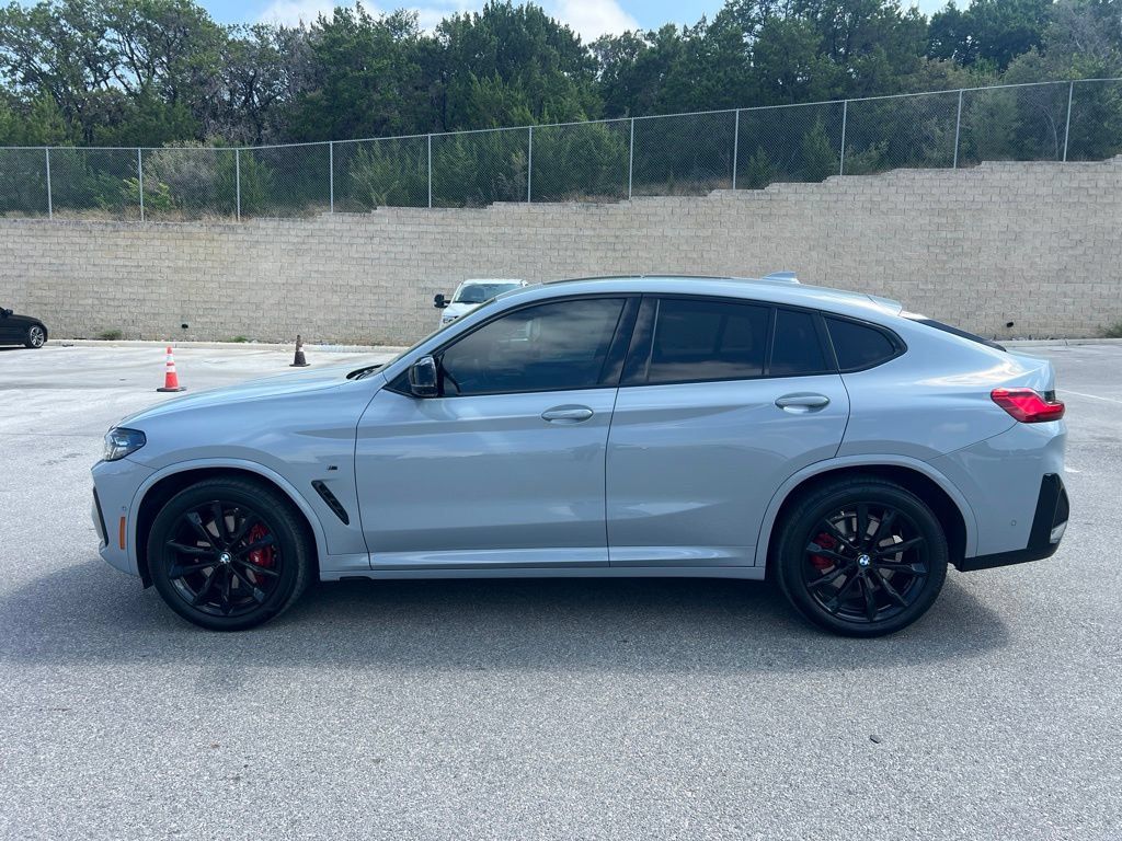Certified 2024 BMW X4 M40i w/ Premium Package AWD/4WD image 4