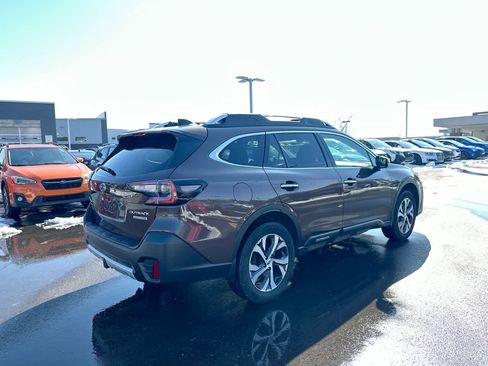 Used 2022 Subaru Outback Touring w/ Popular Package #2 image 13