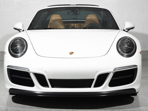 Used 2019 Porsche 911 Targa 4 GTS AWD/4WD image 10