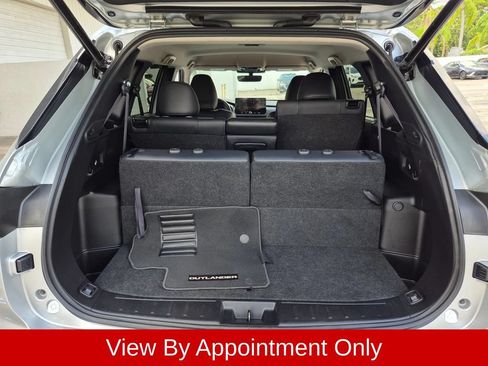 Used 2025 Mitsubishi Outlander SE AWD/4WD image 29