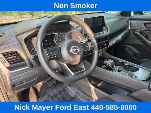 Used 2024 Nissan Rogue S FWD image 13