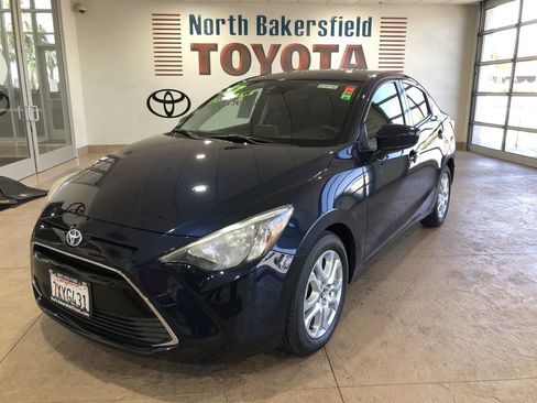 Used 2017 Toyota Yaris iA image 7