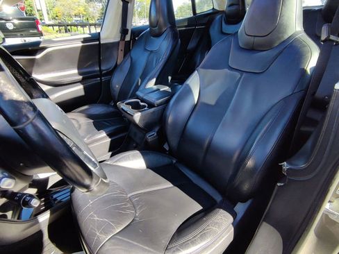 Used 2015 Tesla Model S 85D image 33