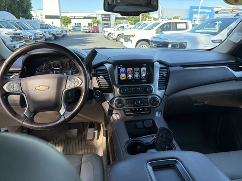 Used 2019 Chevrolet Suburban LT AWD/4WD image 29