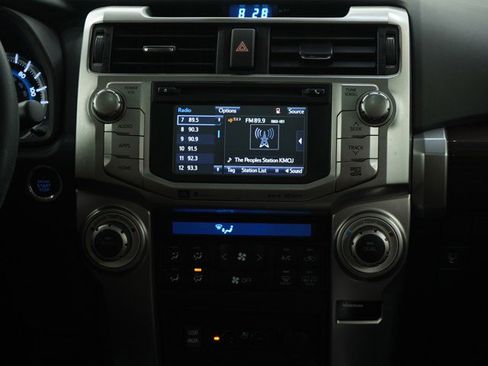 Used 2017 Toyota 4Runner Limited image 14