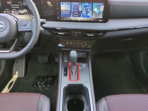 New 2026 Nissan Kicks SR FWD image 17