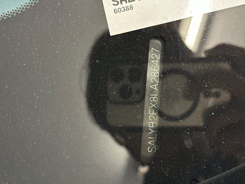 Used 2020 Land Rover Range Rover Velar S image 38