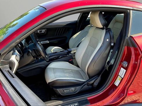 Used 2017 Ford Mustang Premium RWD image 20