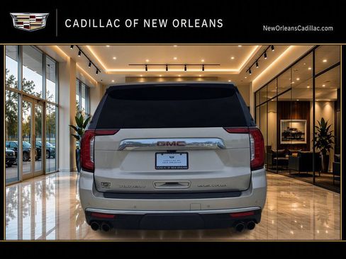 Used 2021 GMC Yukon XL Denali w/ Denali Premium Package RWD image 4