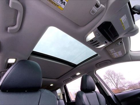 Certified 2022 Subaru Ascent Limited w/ Technology Package image 12