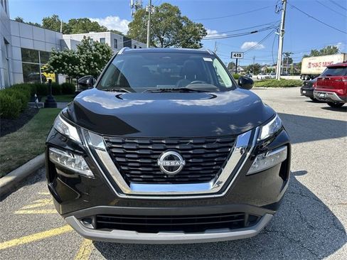 Certified 2022 Nissan Rogue SV w/ SV Premium Package image 3