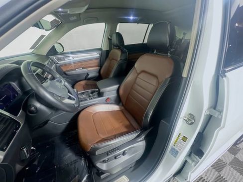 Used 2021 Volkswagen Atlas SEL Premium image 9