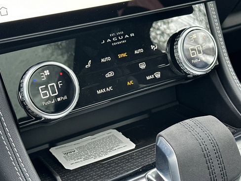 New 2024 Jaguar F-PACE R-Dynamic S image 21