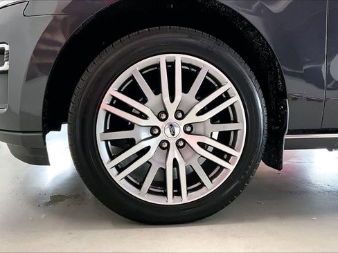 Used 2024 Ford Expedition Limited AWD/4WD image 7