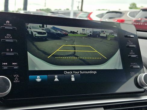 Used 2021 Honda Accord Sport image 19