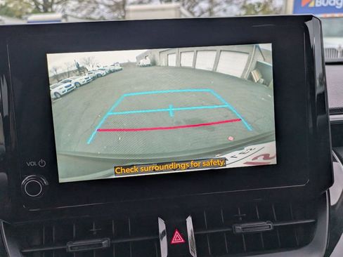 Used 2025 Toyota Corolla Cross LE image 22