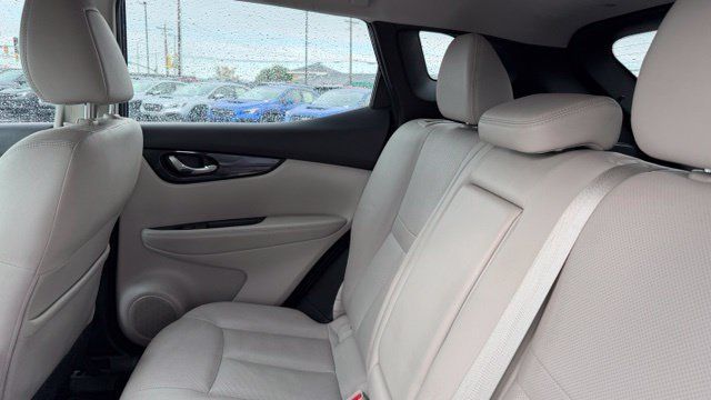 Used 2018 Nissan Rogue Sport SL w/ SL Premium Package FWD image 13