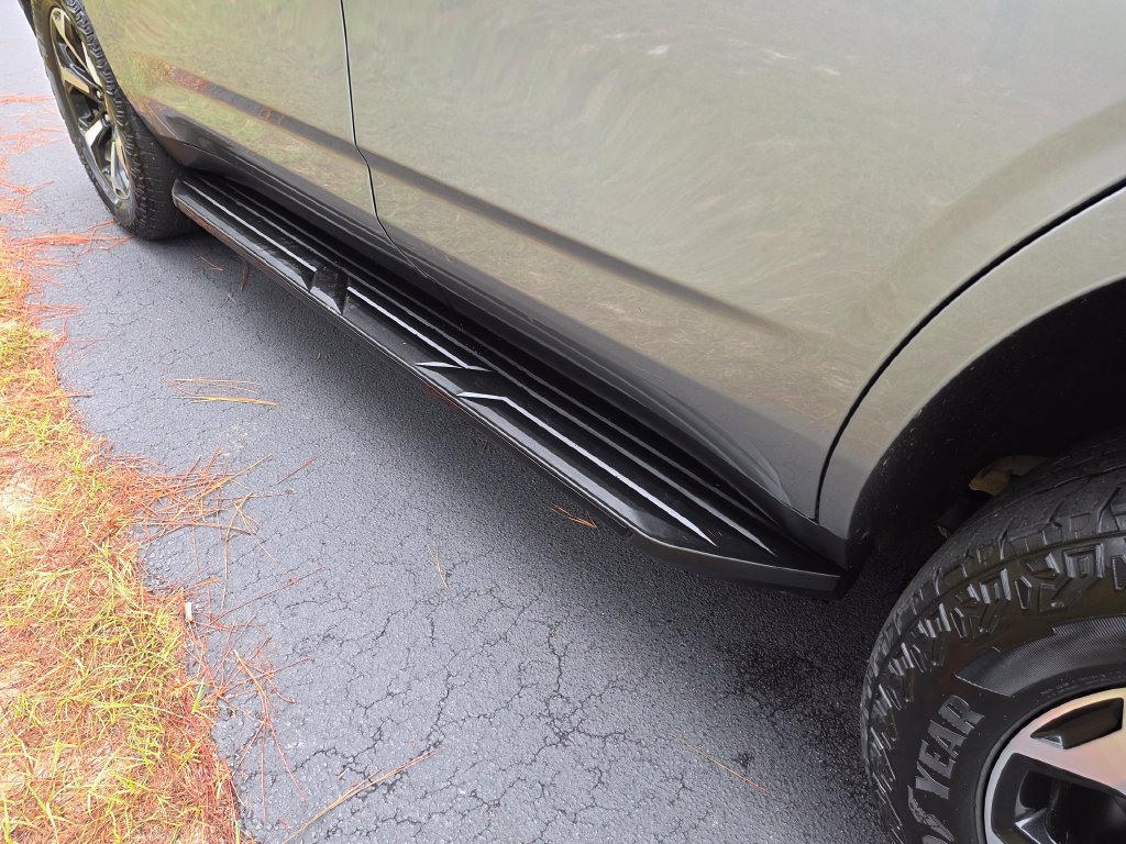 Used 2025 GMC Yukon AT4 AWD/4WD image 10