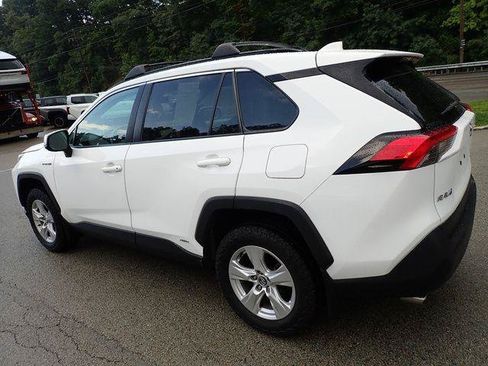 Certified 2021 Toyota RAV4 XLE w/ Convenience Package AWD/4WD image 9