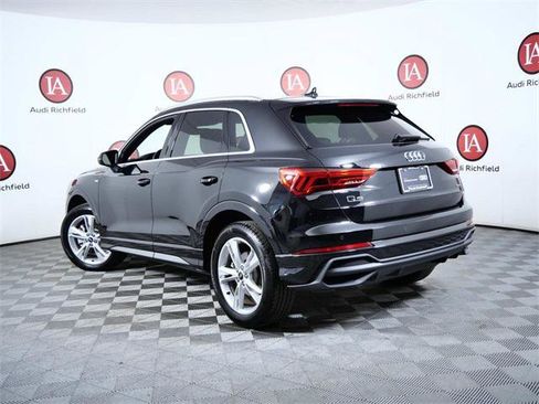Certified 2024 Audi Q3 2.0T Premium Plus image 6
