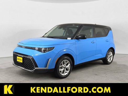 Used 2023 Kia Soul S FWD image 1