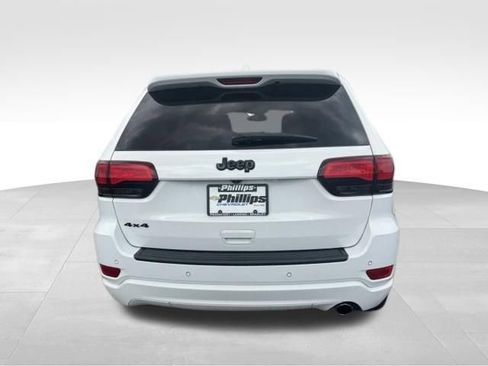 Used 2020 Jeep Grand Cherokee Altitude AWD/4WD image 11