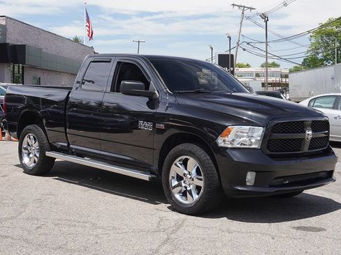 Used 2018 RAM 1500 Express w/ Express Value Package AWD/4WD image 2