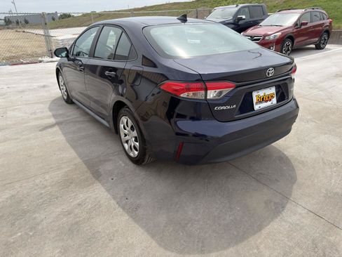 Used 2025 Toyota Corolla LE FWD image 7