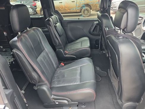 Used 2017 Dodge Grand Caravan GT image 21