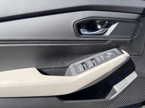 New 2025 Honda Accord SE image 9