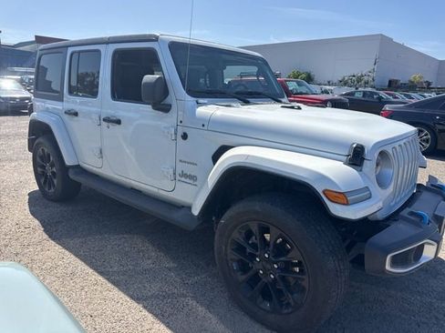 Used 2023 Jeep Wrangler Unlimited Sahara w/ Cold Weather Group AWD/4WD image 4