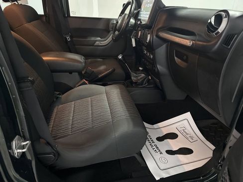 Used 2012 Jeep Wrangler Unlimited Sport AWD/4WD image 20