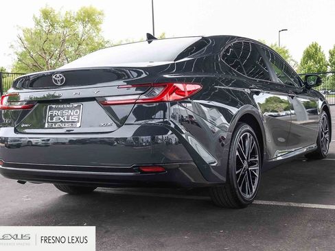 Used 2025 Toyota Camry XLE FWD image 6