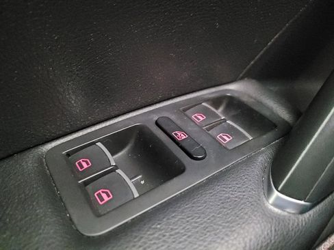 Used 2016 Volkswagen Passat 1.8T S image 27