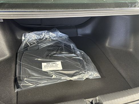 Used 2025 Honda Accord SE image 12