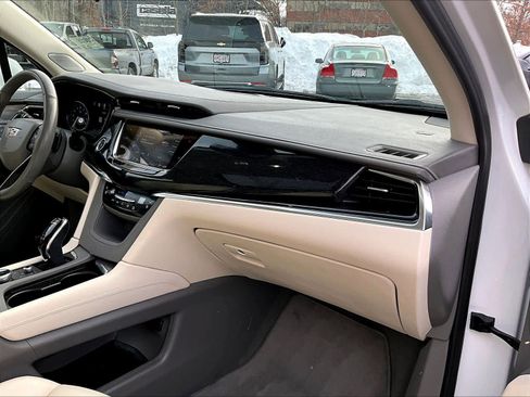 Used 2023 Cadillac XT6 Premium Luxury w/ Technology Package image 13