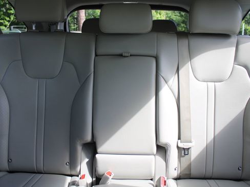 Certified 2024 Kia Sorento S w/ Panoramic Sunroof Package FWD image 56