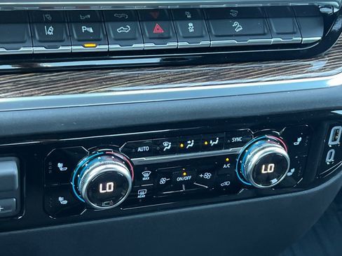 Used 2026 GMC Sierra 2500 SLE w/ SLE Value Package; image 17