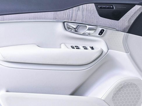 Certified 2022 Volvo XC90 T6 Inscription AWD/4WD image 8