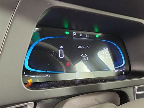 Used 2025 Hyundai Elantra Sport image 21